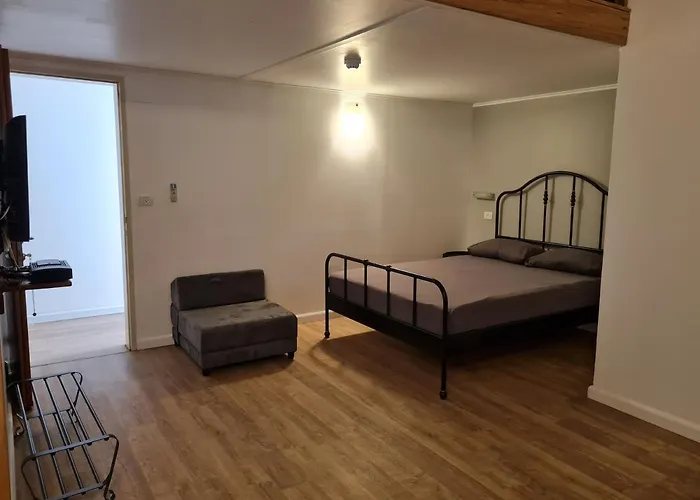 Arava Hostel